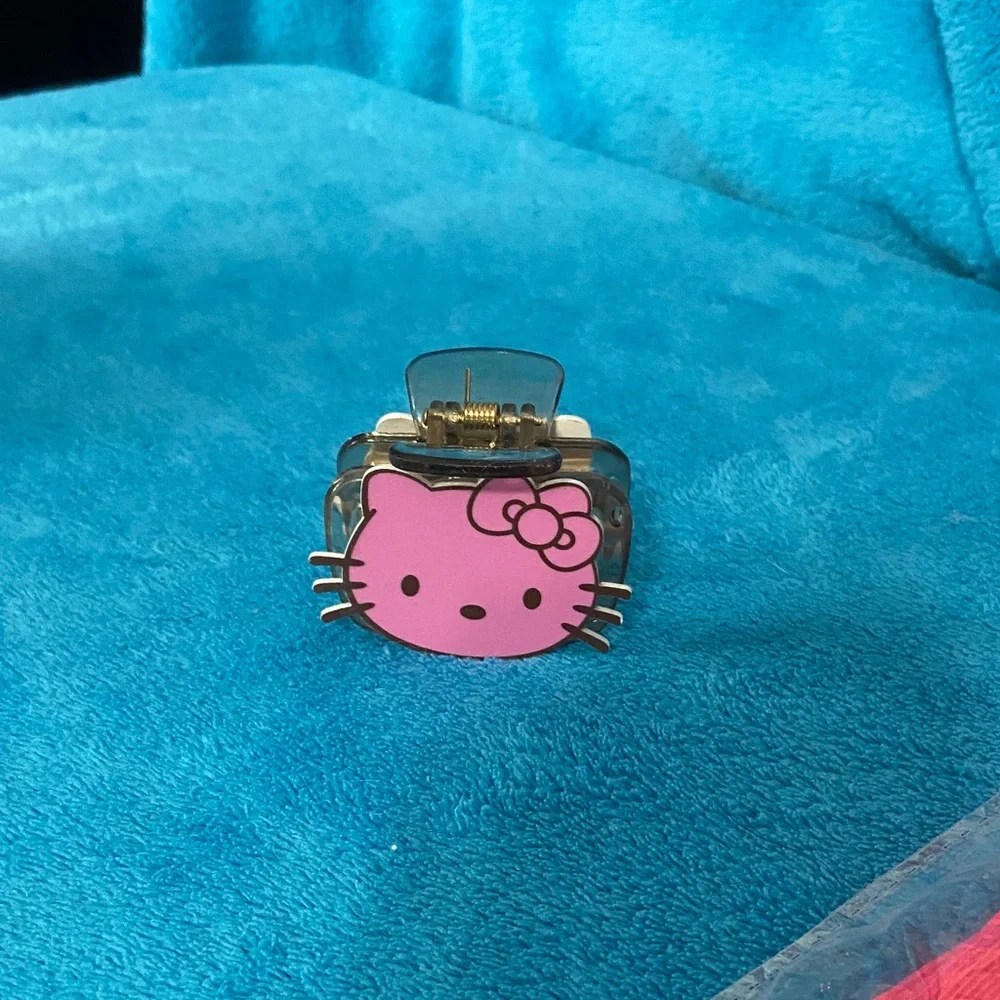 Hello Kitty Bundle - Picture 4 of 16
